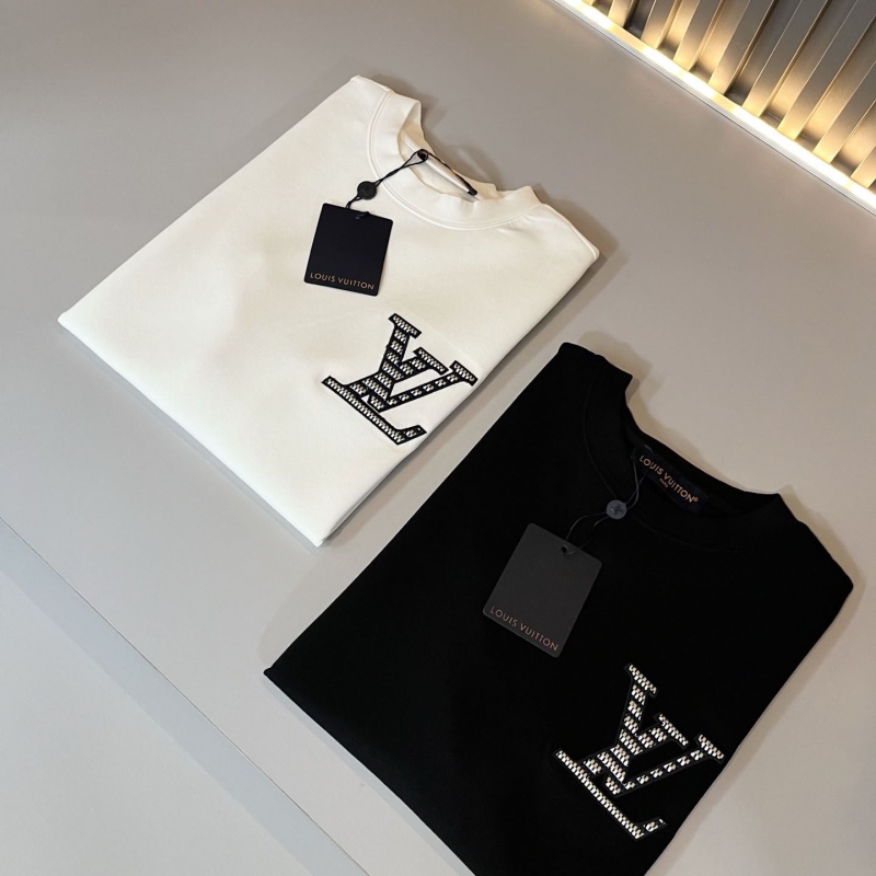 l0vis Vvtt0n t-shirt